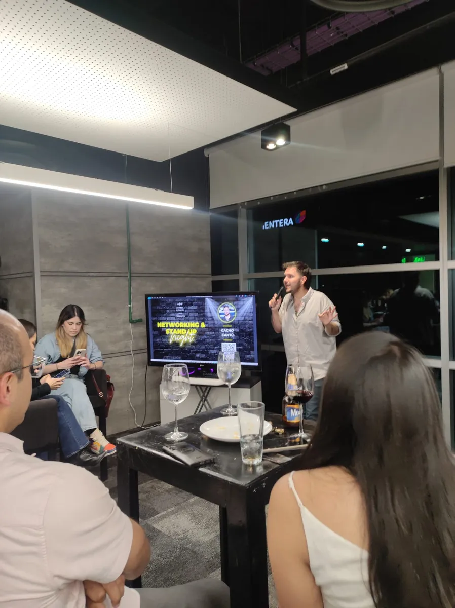 Show de stand-up frente al público en la edición anterior